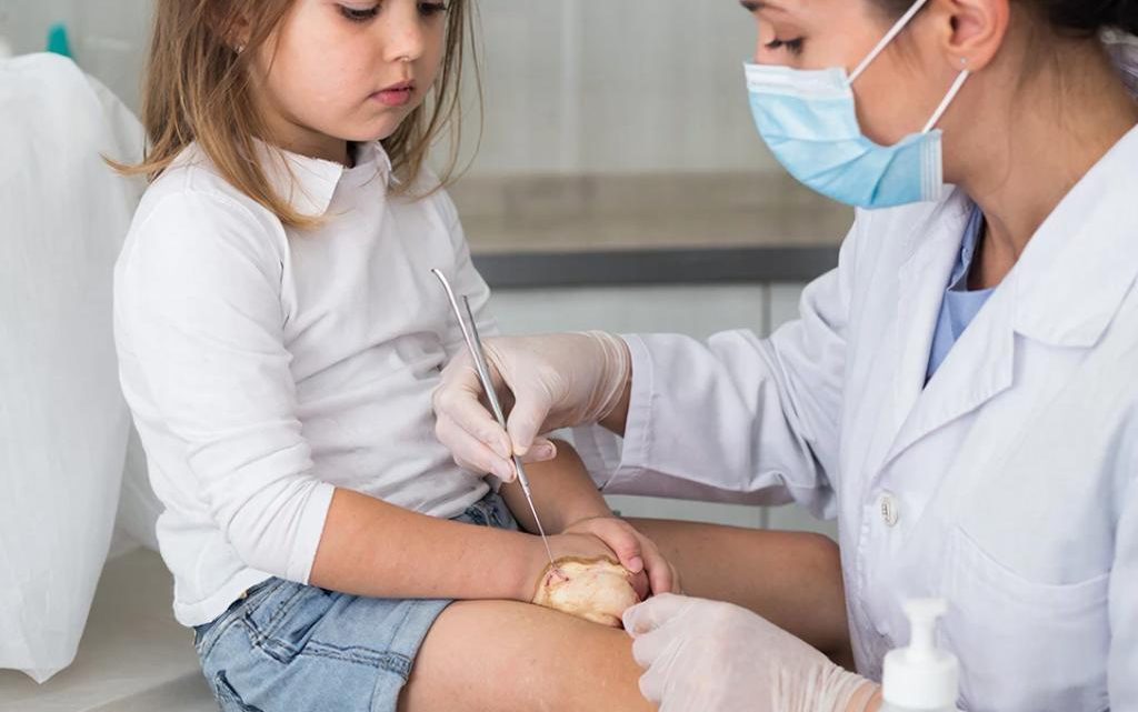 Вскрытие абсцесса у ребенка